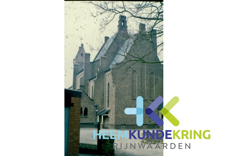 Coll. Gemeente Rijnwaarden RK Kerk via Dorpsdijk